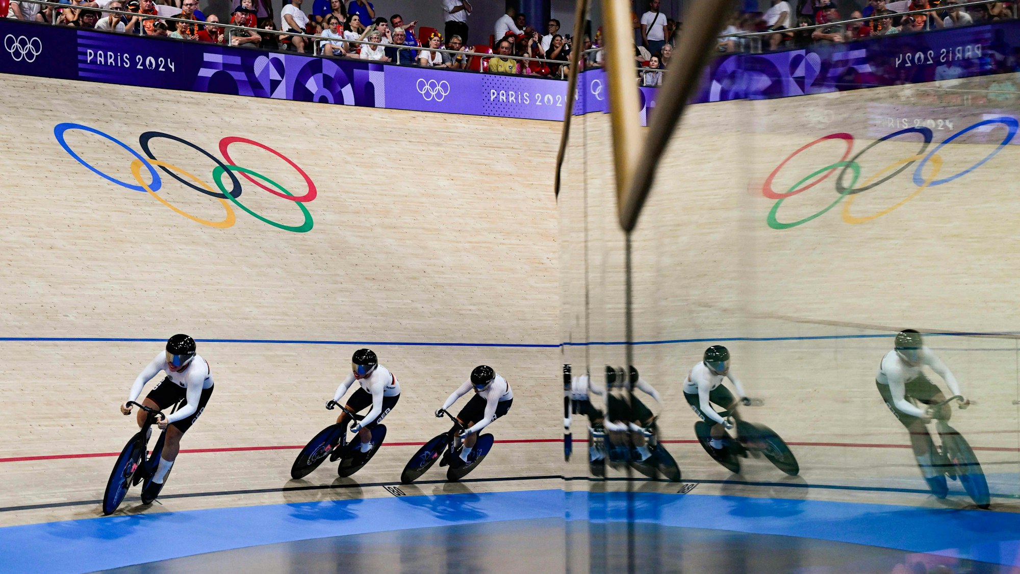 Das deutsche Bahnrad-Trio im Teamsprint bei Olympia am Montag (5. August 2024).