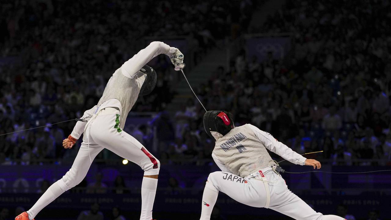 Tommaso Marini und Kyosuke Matsuyama im olympischen Gold-Finale beim Fechten.