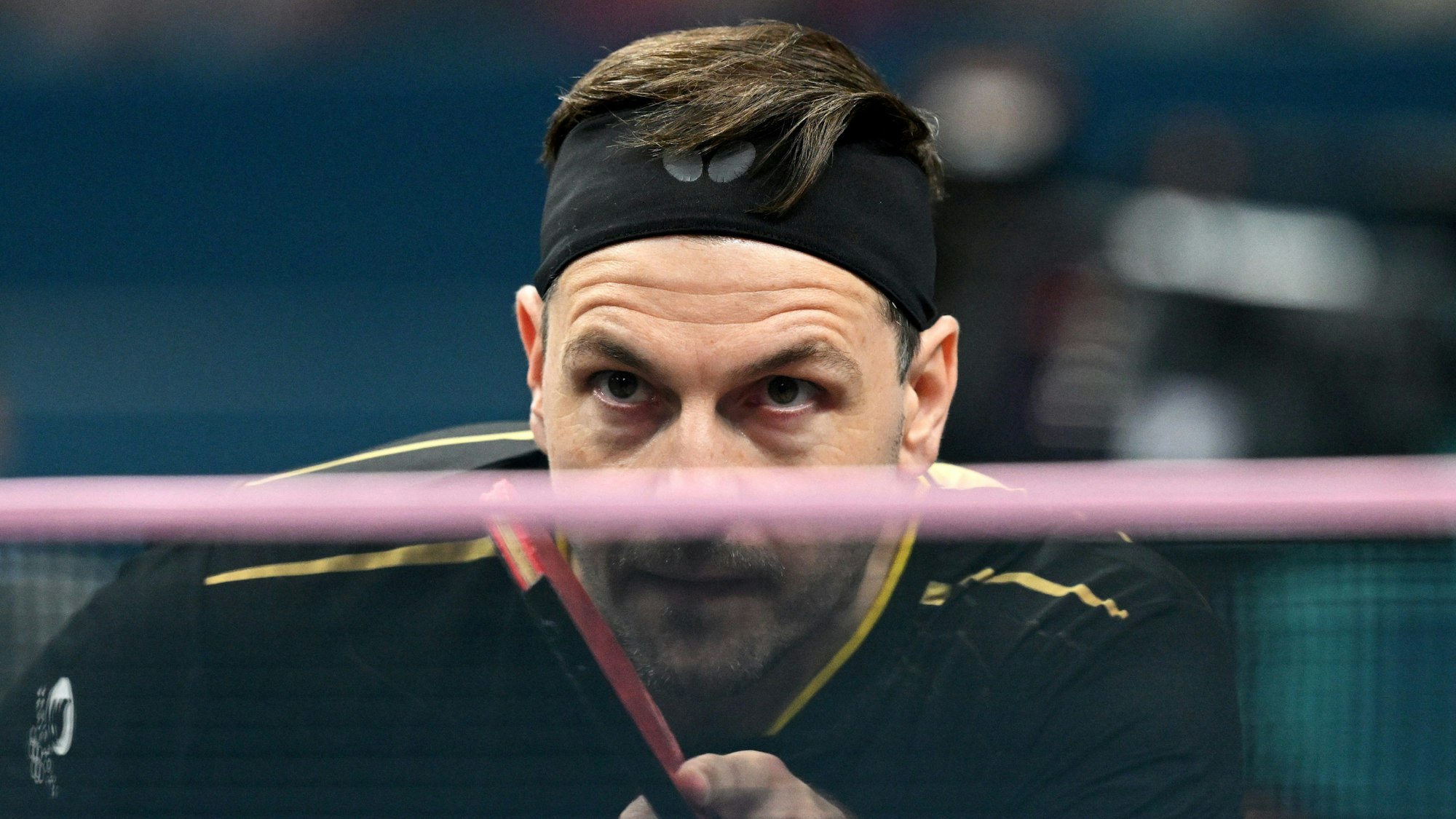 Die glorreiche internationale Karriere von Timo Boll geht zu Ende. Hier ist die Tischtennis-Legende im Olympia-Spiel zwischen Deutschland und Schweden am Dienstag (6. August 2024) zu sehen.