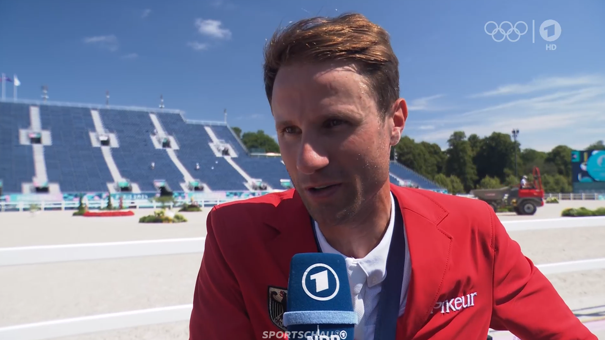 Christian Kukuk spricht am ARD-Mikro.