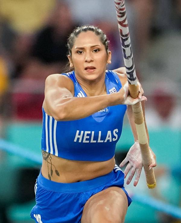 Eleni-Klaoudia Polak beim Stabhochsprung.