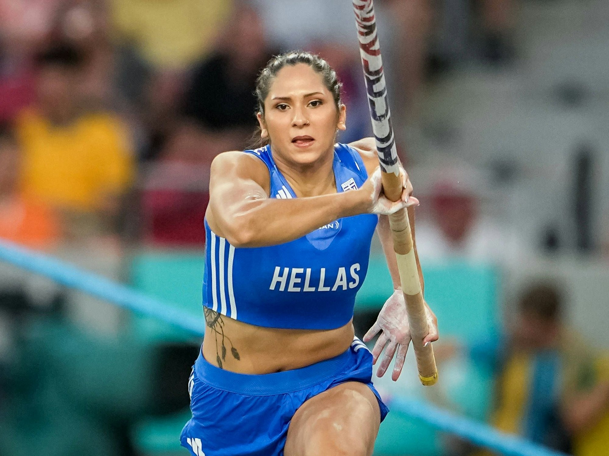 Eleni-Klaoudia Polak beim Stabhochsprung.