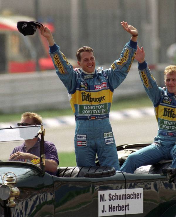 Michael Schumacher (BR Deutschland) und Johnny Herbert (Großbritannien / beide Benetton Renault) - Fahrerparade
Michael Schumacher BR Germany and Johnny Herbert UK both Benetton Renault Driver parade