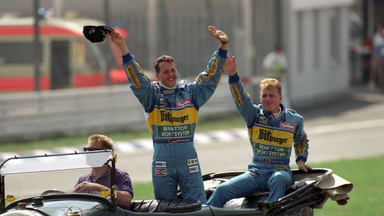 Michael Schumacher (BR Deutschland) und Johnny Herbert (Großbritannien / beide Benetton Renault) - Fahrerparade
Michael Schumacher BR Germany and Johnny Herbert UK both Benetton Renault Driver parade