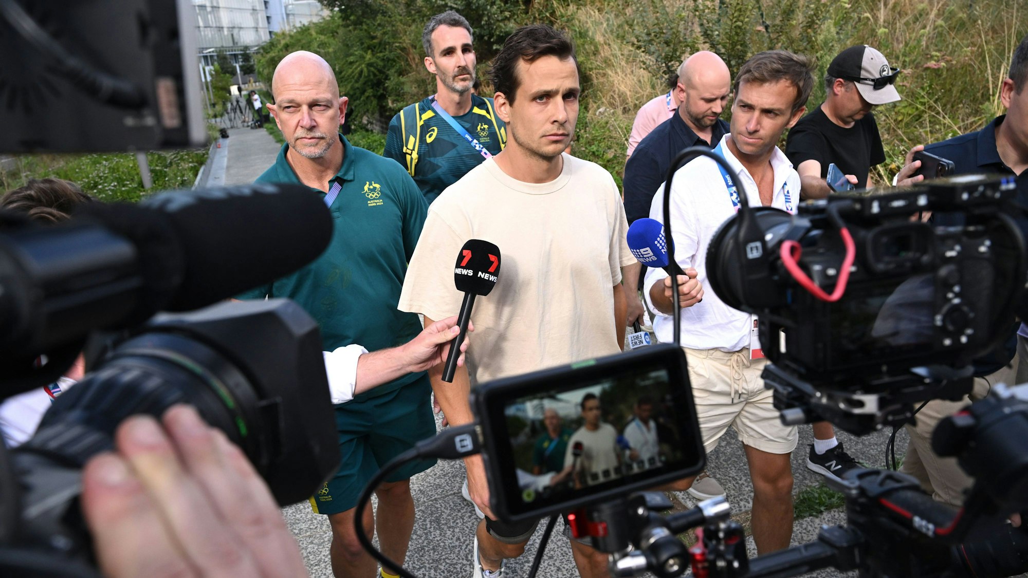 Der Australier Tom Craig am Tag nach seiner vorübergehenden Festnahme am Mittwoch (7. August 2024).