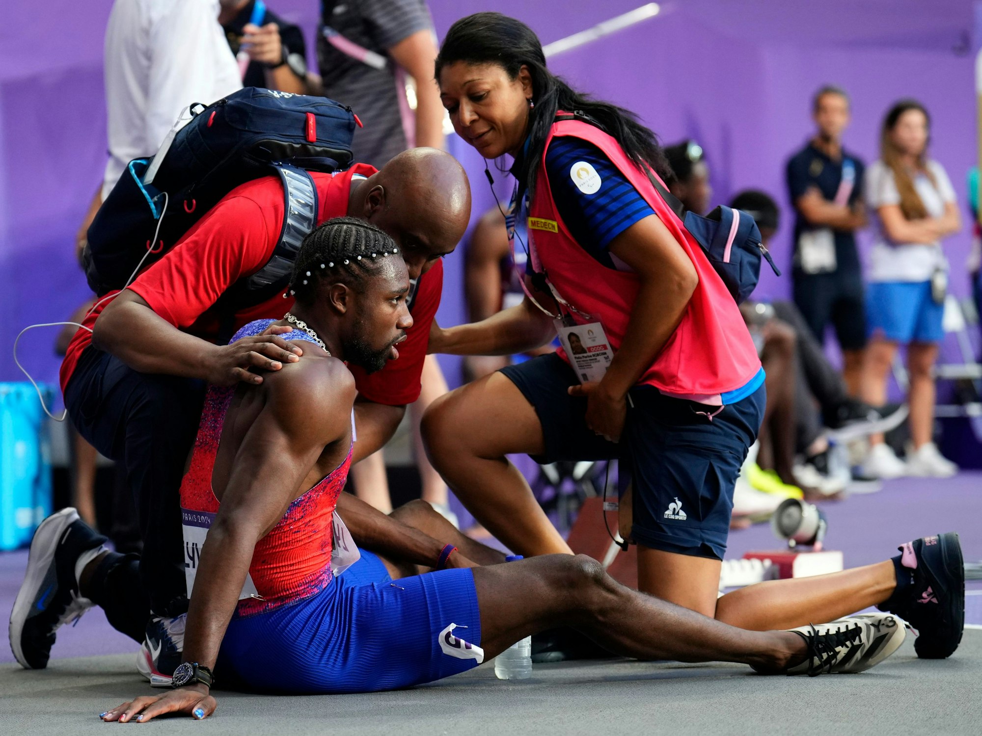 Leichathlete Noah Lyles muss medizinisch behandelt werden.