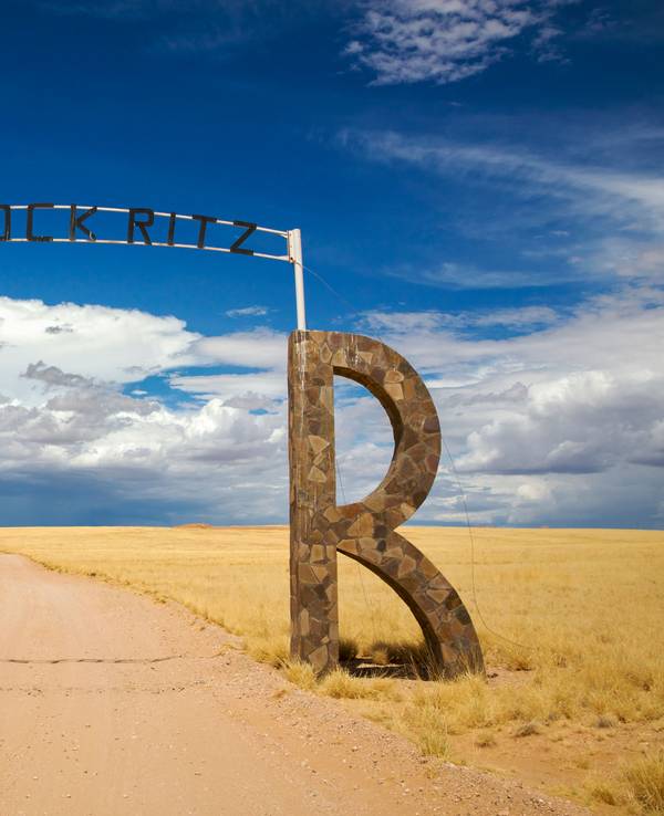 Der Eingang zum Wüsten-Gebiet „Rostock“ Namibia.