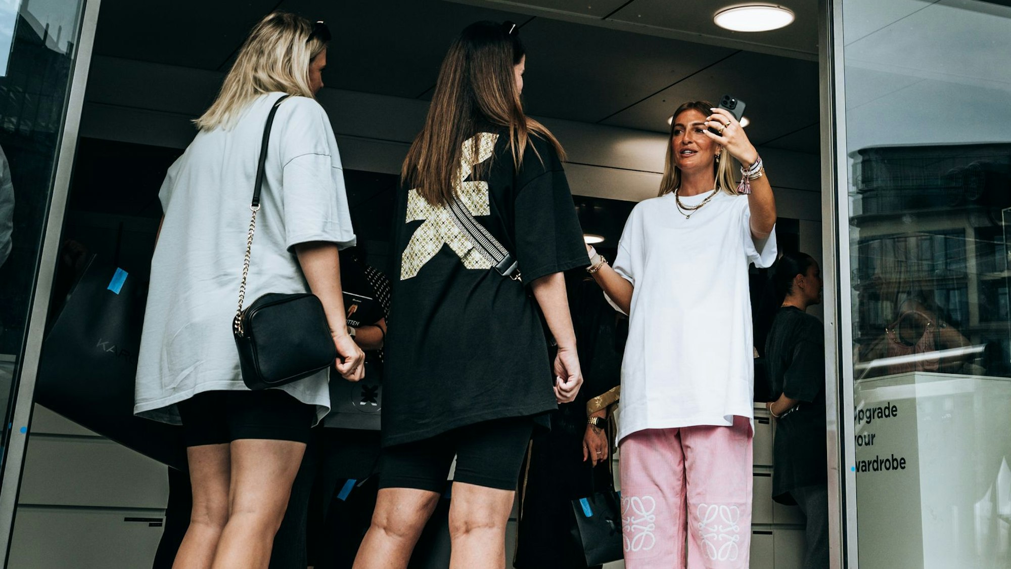 Fans von Karo Kauer am 7. August 2024 im Kölner Mediapark