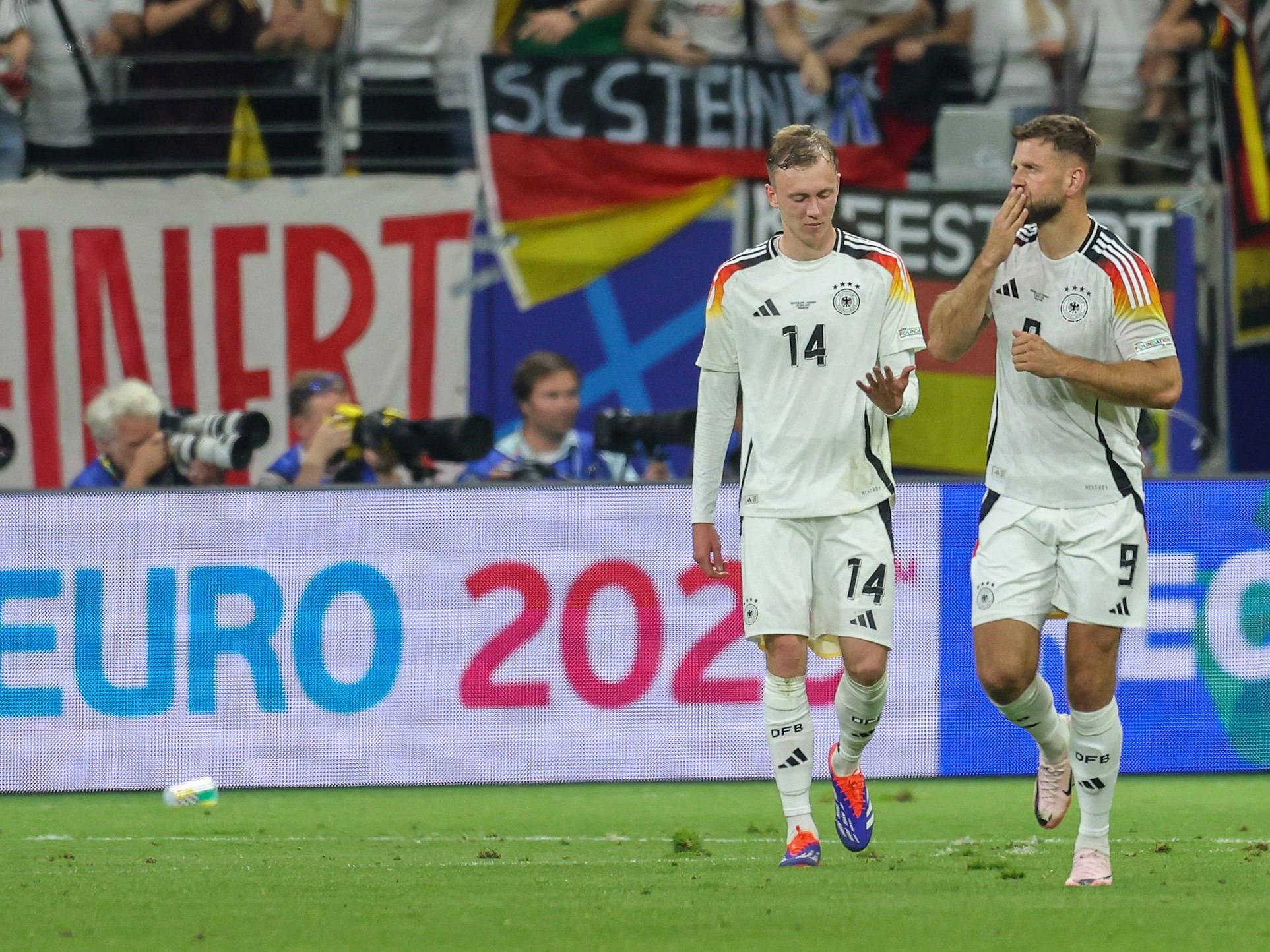 Niclas Füllkrug und Maximilian Beier im EM-Spiel gegen die Schweiz.