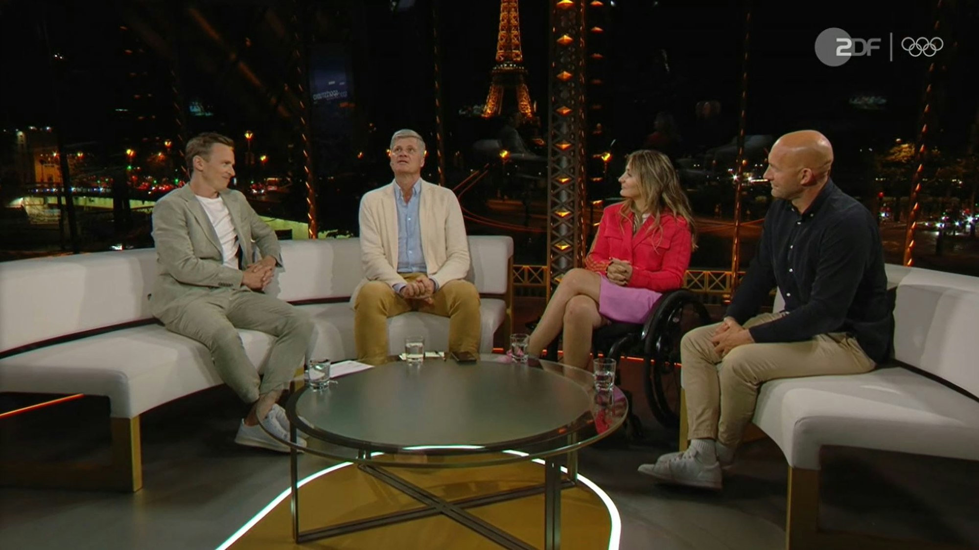 Die ZDF-Runde bei der Olympia-Abschlussfeier am Sonntag (11. August 2024).