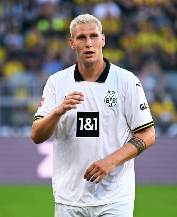 Niklas Süle während des Testspiels von Borussia Dortmund gegen Aston Villa.