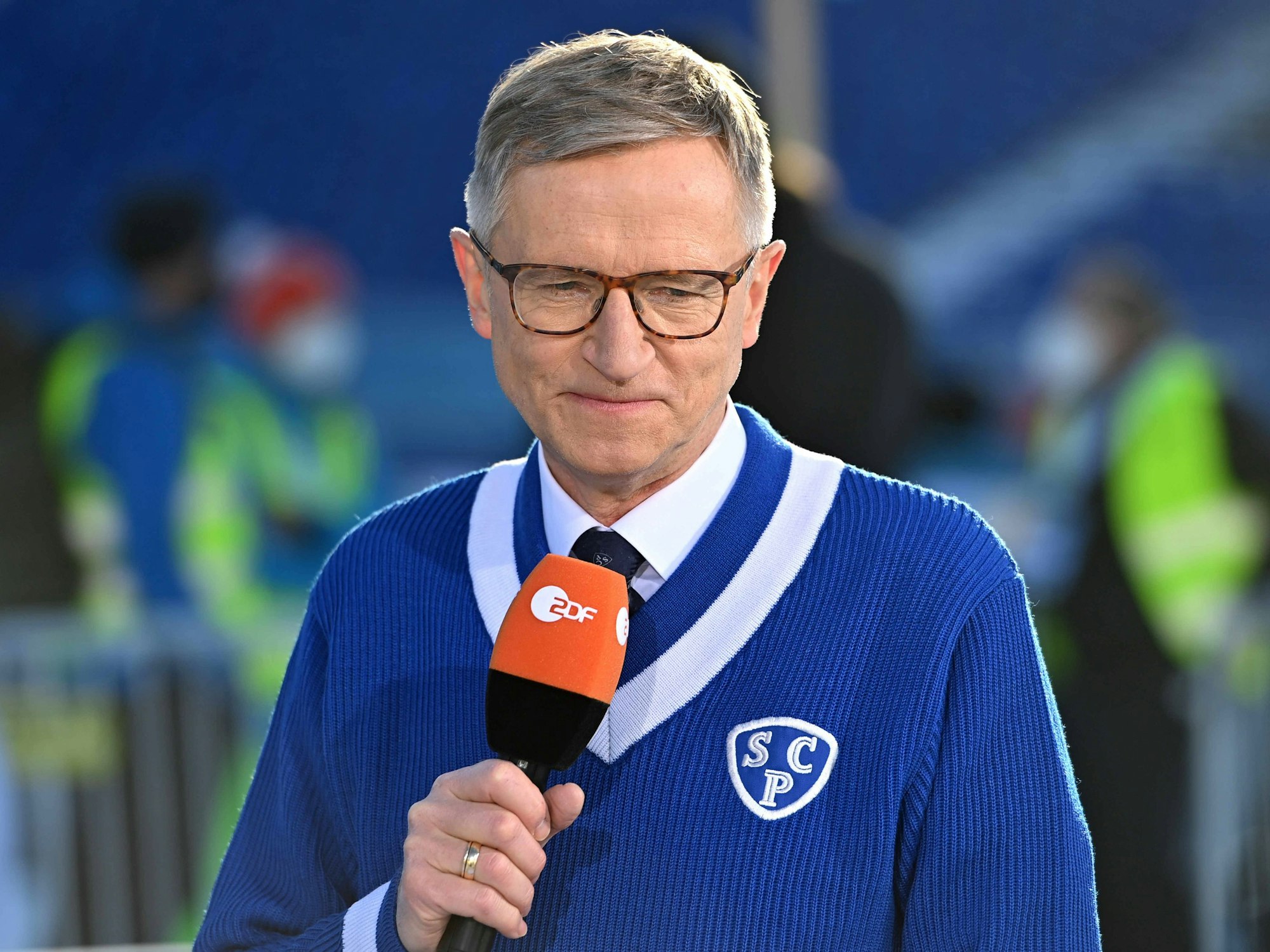 Norbert König als ZDF-Moderator bei einer TV-Übertragung.