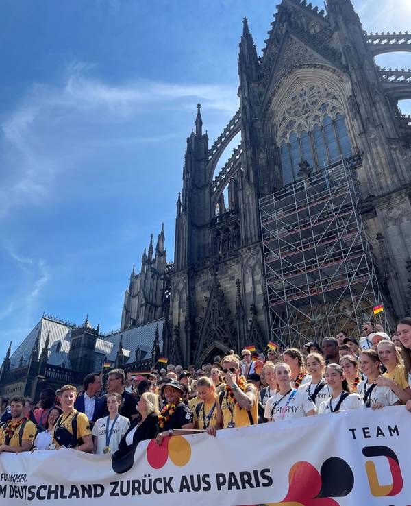 Deutsche Olympia-Stars bei der Heimkehr in Köln.