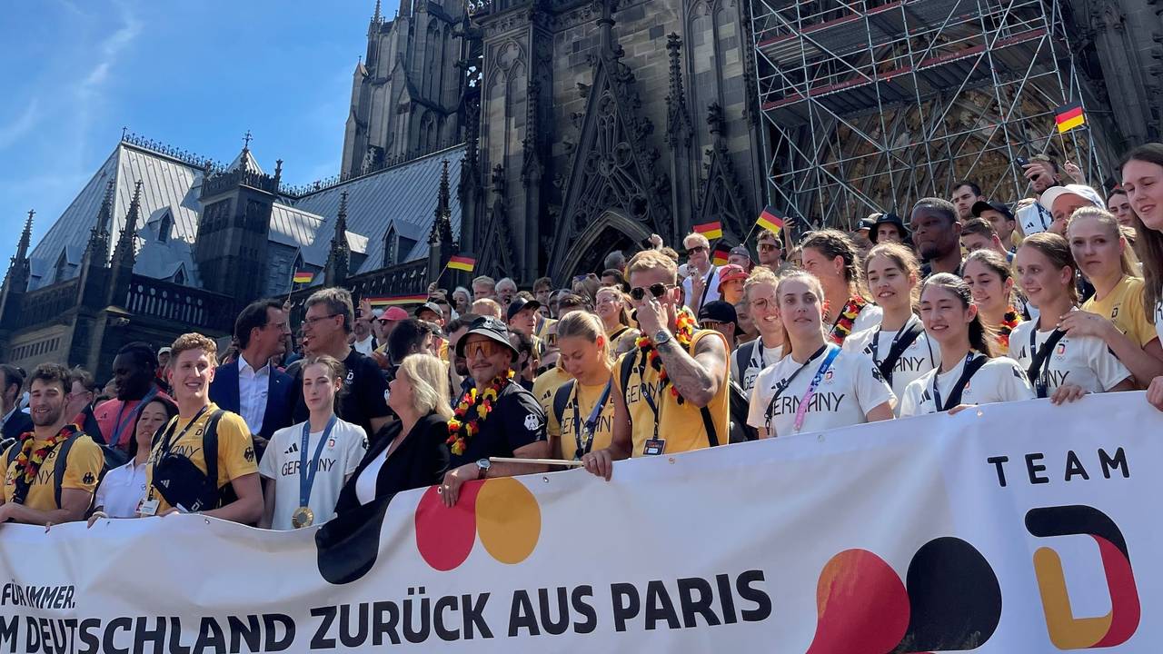 Deutsche Olympia-Stars bei der Heimkehr in Köln.