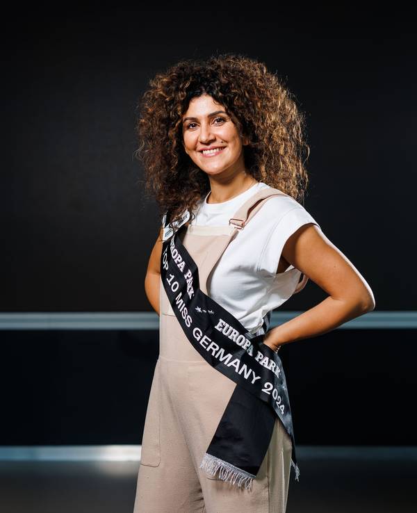 Apameh Schönauer, Teilnehmerin im Finale zur Wahl der "Miss Germany 2024"