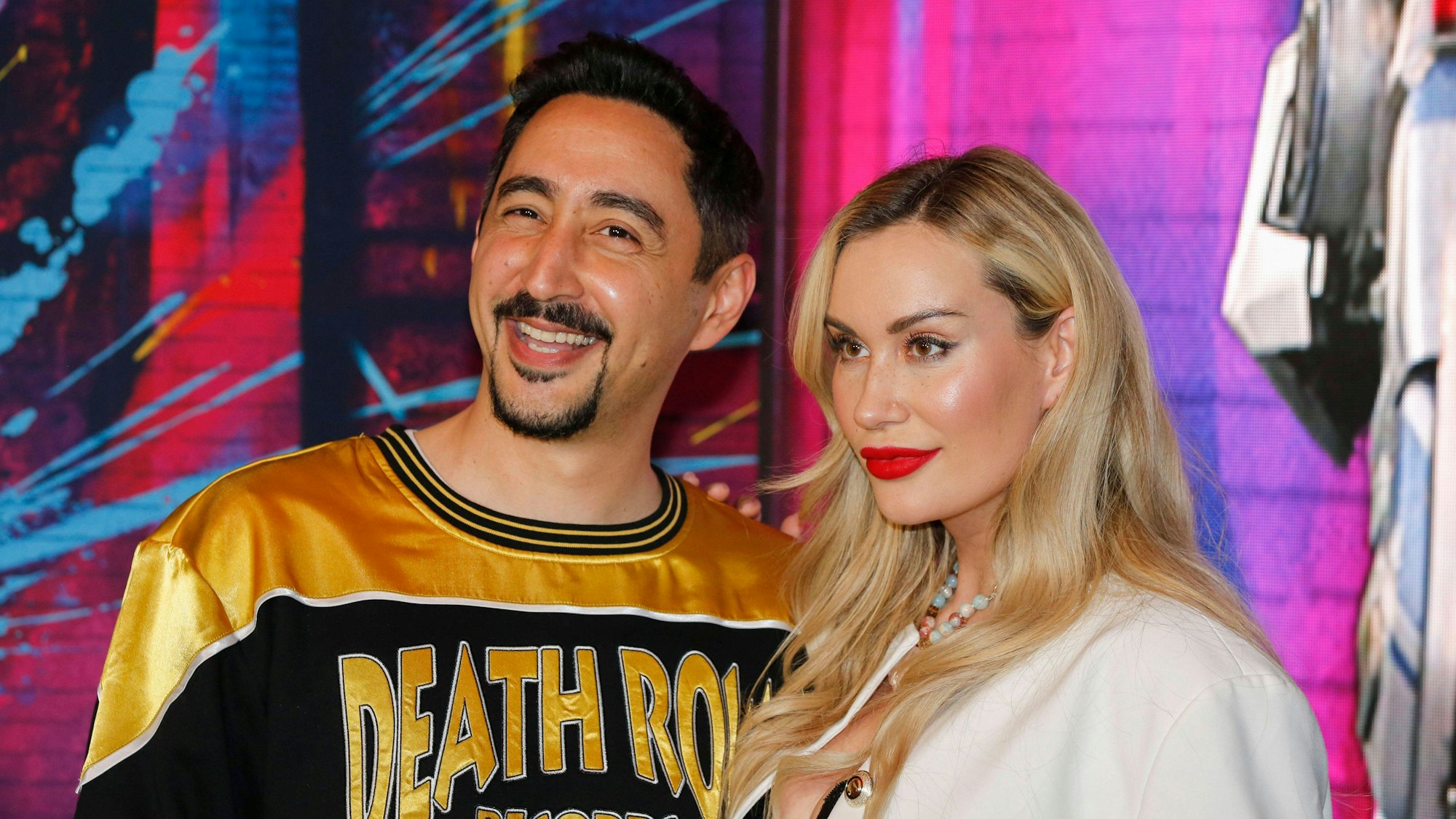 Eko Fresh mit Ehefrau Sarah Bora im Juni 2023 in Köln