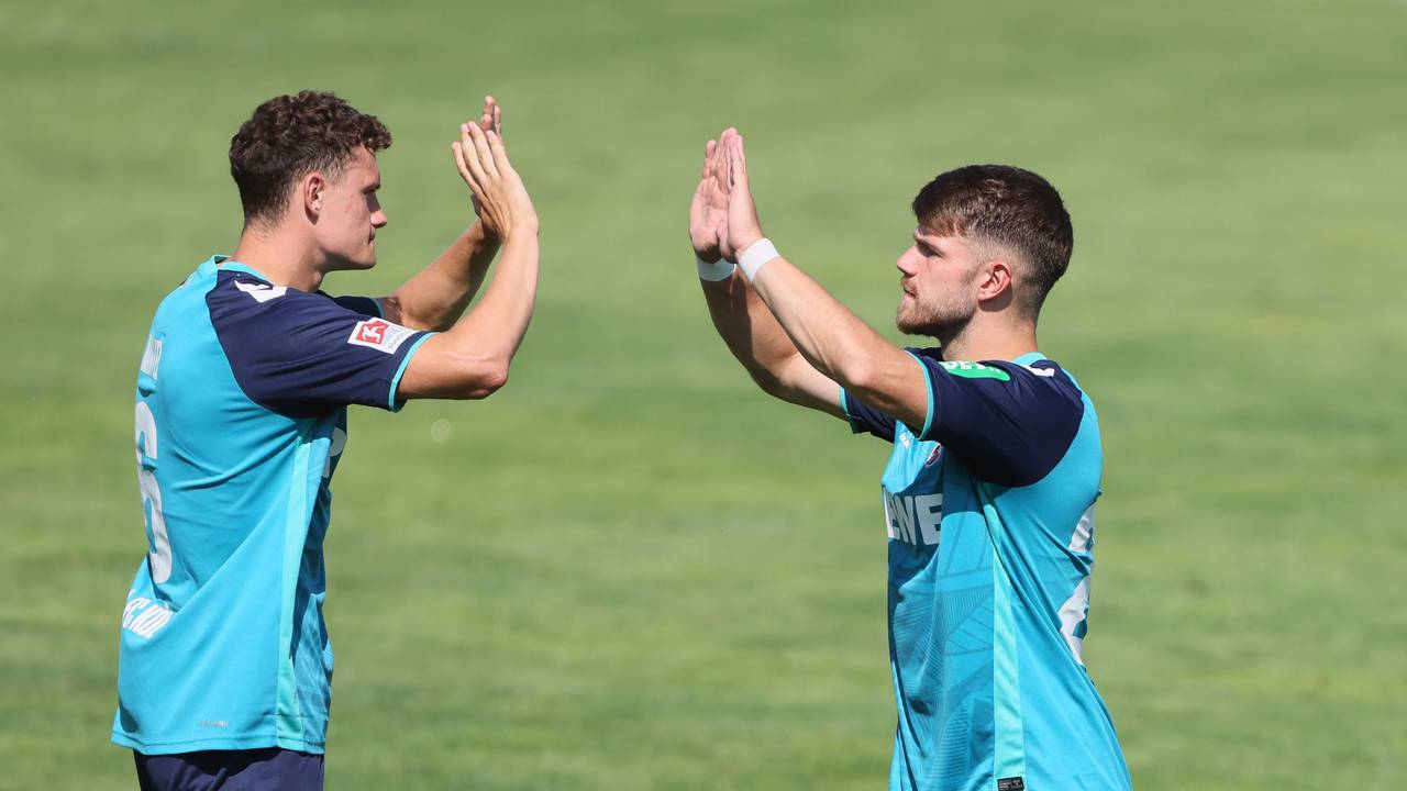 Testspiel gegen Udinese Calcio in St. Veit an der Glan, von links: Eric Martel, Jan Thielmann (1. FC Köln)