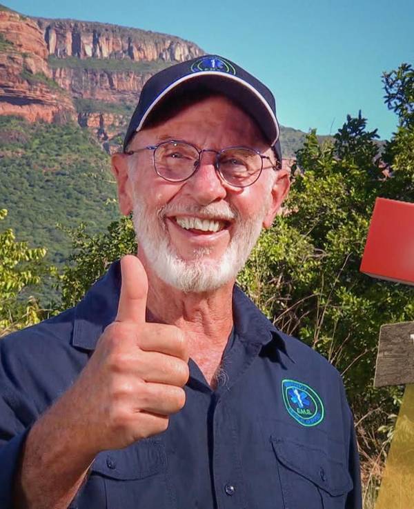 Dr. Bob ist seit der ersten Staffel ein Teil von „Ich bin ein Star – Holt mich hier raus“.