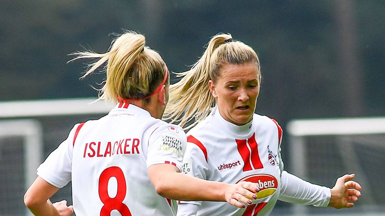 Mandy Islacker (links) und Rachel Rinast im Zusammenspiel in der 2. Frauen-Bundesliga Süd