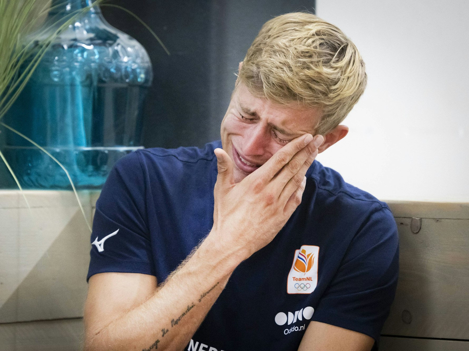 Steven van de Velde gab nach den Olympischen Spielen ein Tränen-Interview.