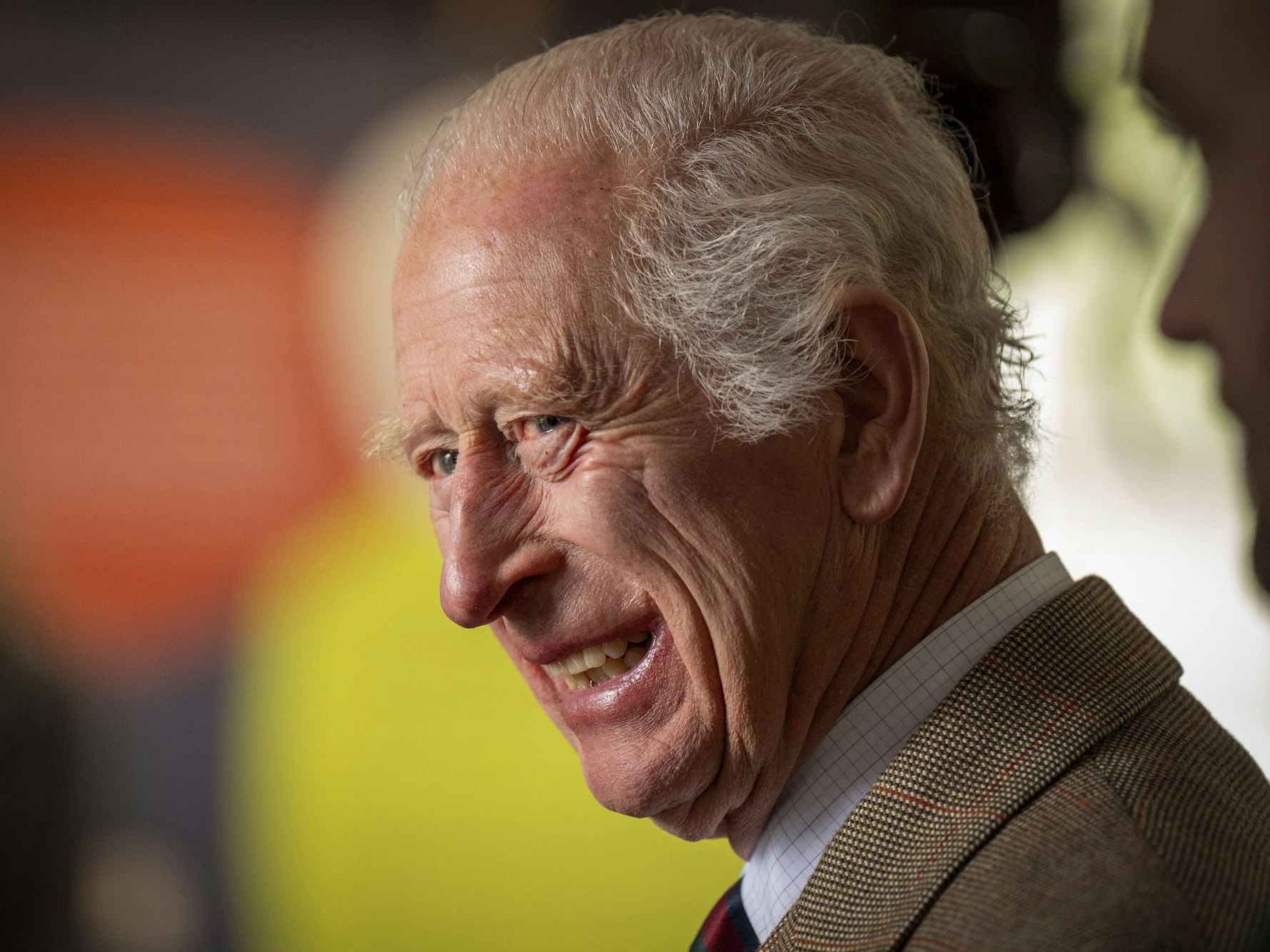 Der britische König Charles III. (75) mag es im Schlaf gerne kühl. Das Foto zeigt den Monarch am 31. Juli 2024 im Besucherzentrum im Forsinard Flows Naturreservat, welches kürzlich den Status eines Weltkulturerbes erhielt.
