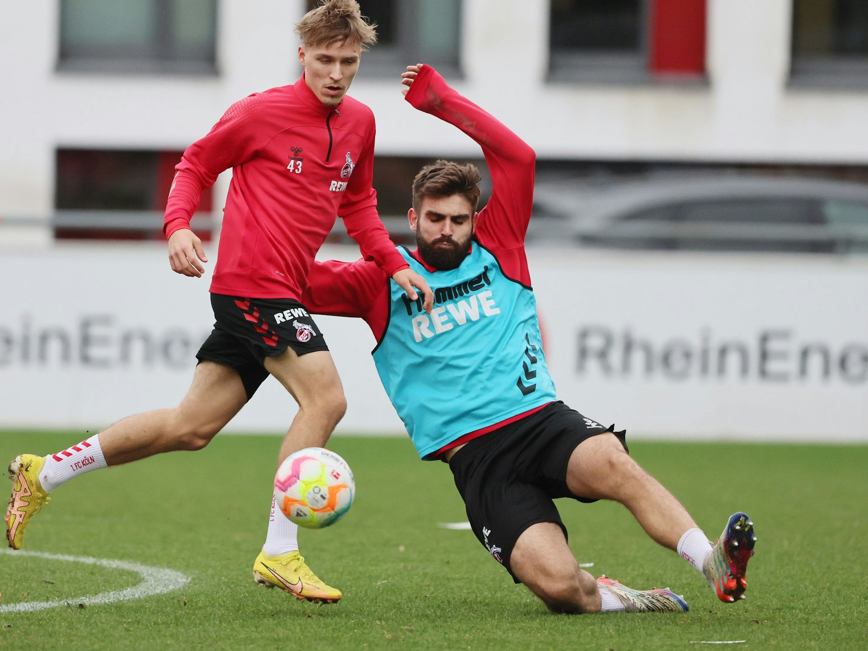 1. FC Köln, Training, von links: Maximilian Schmid und Nikola Soldo.