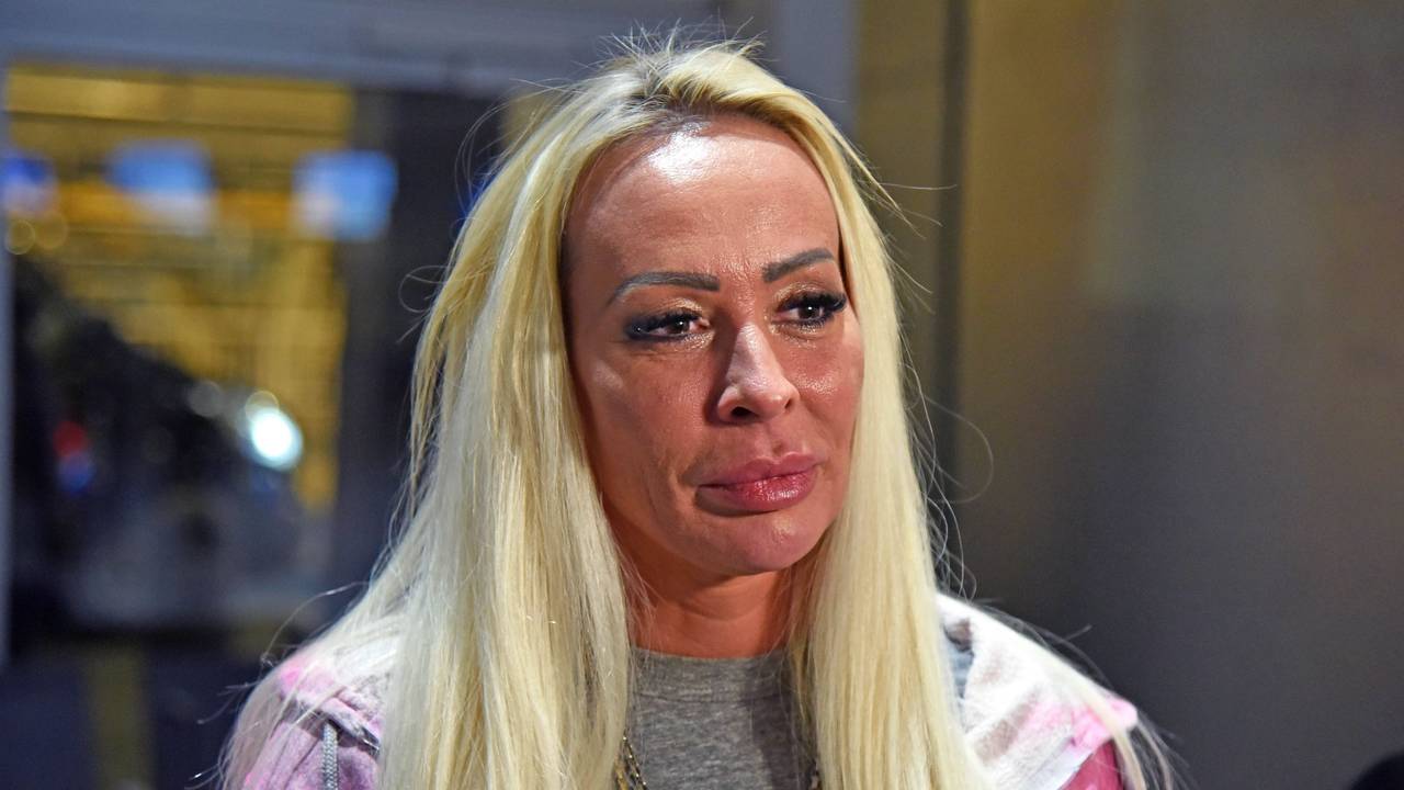 Cora Schumacher, hier kurz vor dem Abflug der Promis nach Australien zur RTL-Show „Ich bin ein Star – Holt mich hier raus!“ im Januar 2024, hat sich nach dem Coming-out ihres Ex-Mannes Ralf erstmals ausführlich dazu geäußert.