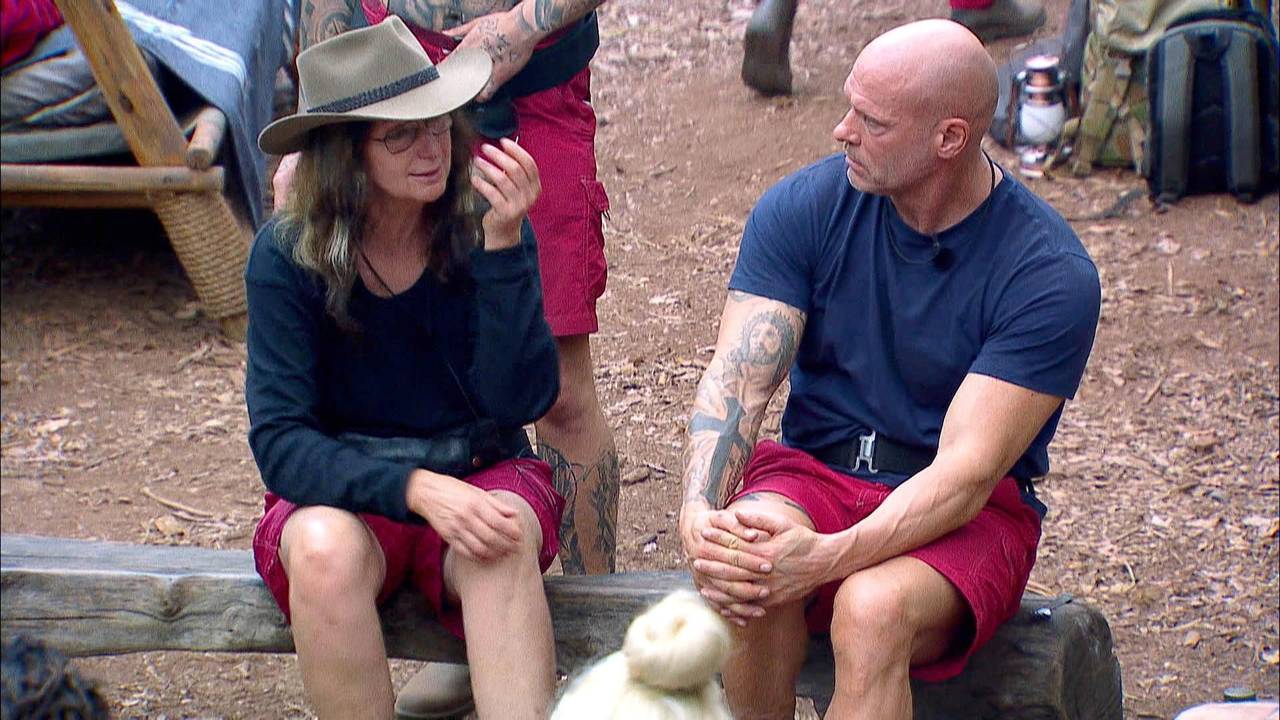 Thorsten Legat und Hanka Rackwitz geraten an Tag zwei des Legenden-Dschungels aneinander.