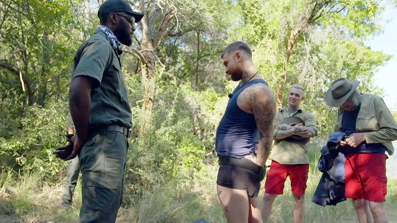 Gigi Birofio versuchte zwei Zigarettenschachteln ins Dschungelcamp zu schmuggeln. Ohne Erfolg! Ein Ranger kam ihm auf die Schliche.