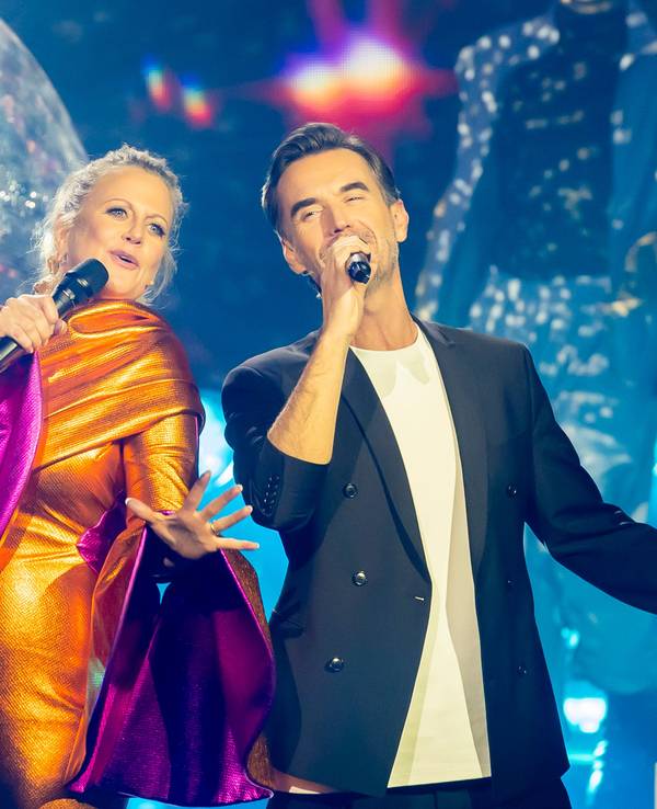 Barbara Schöneberger und Florian Silbereisen (hier 2024 beim „Eurovision Song Contest - Das deutsche Finale“): Nun sind sie wieder zusammen auf der Bühne zu sehen.