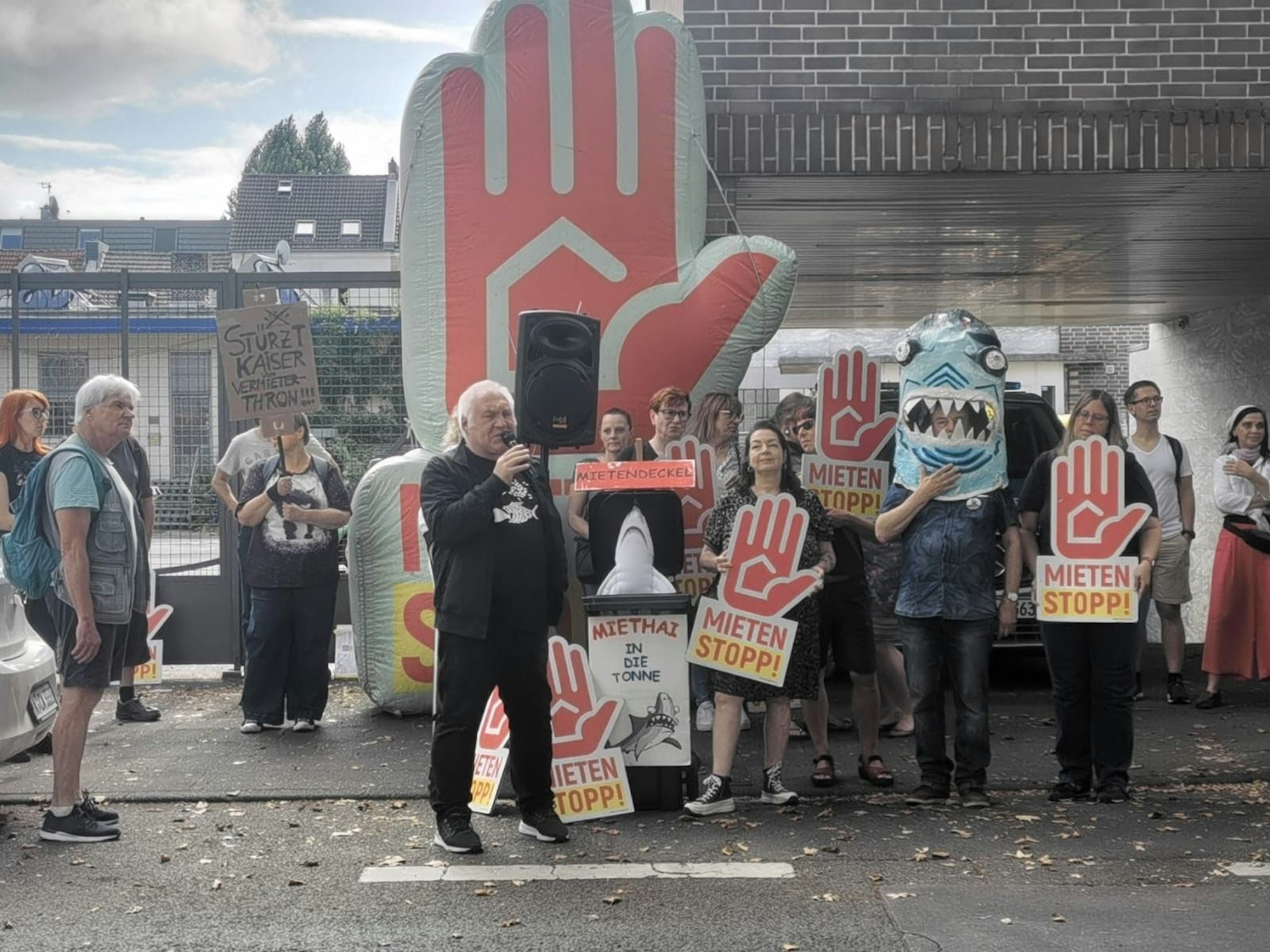 Kundgebung in Köln-Ehrenfeld.