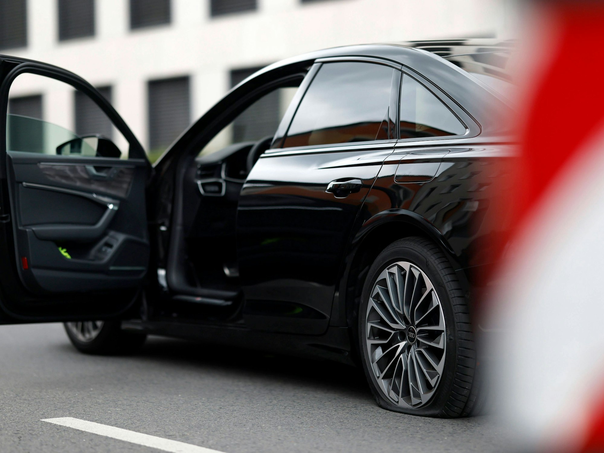 Eine Limousine der Polizei NRW.