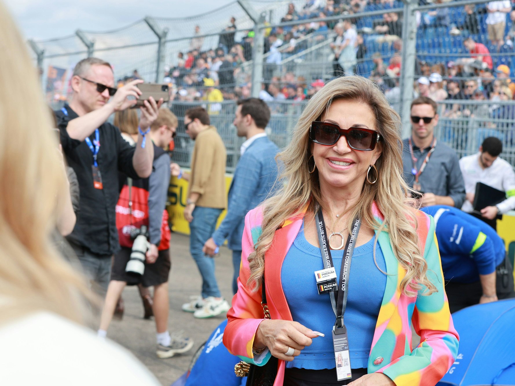 Carmen Geiss bei einem Rennen der Formel E in Berlin