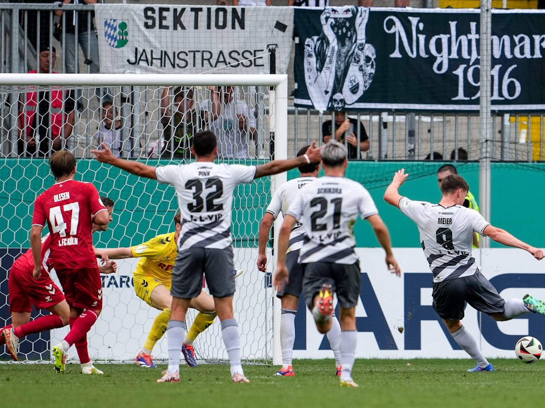 Sandhausen-Stürmer Meier erzielt das 2:2 in der 96. Minute im DFB-Pokal gegen den 1. FC Köln (18. August 2024).