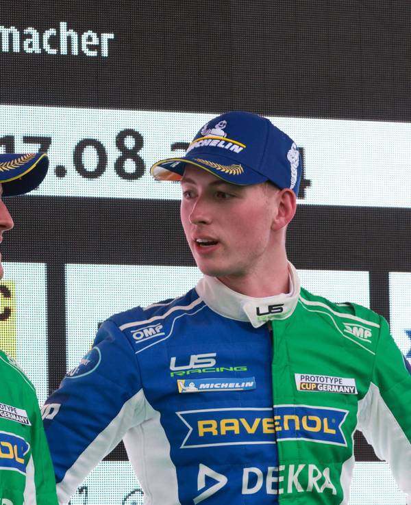 Ralf und David Schumacher nach dem gemeinsamen Renn-Auftritt auf dem Podium.