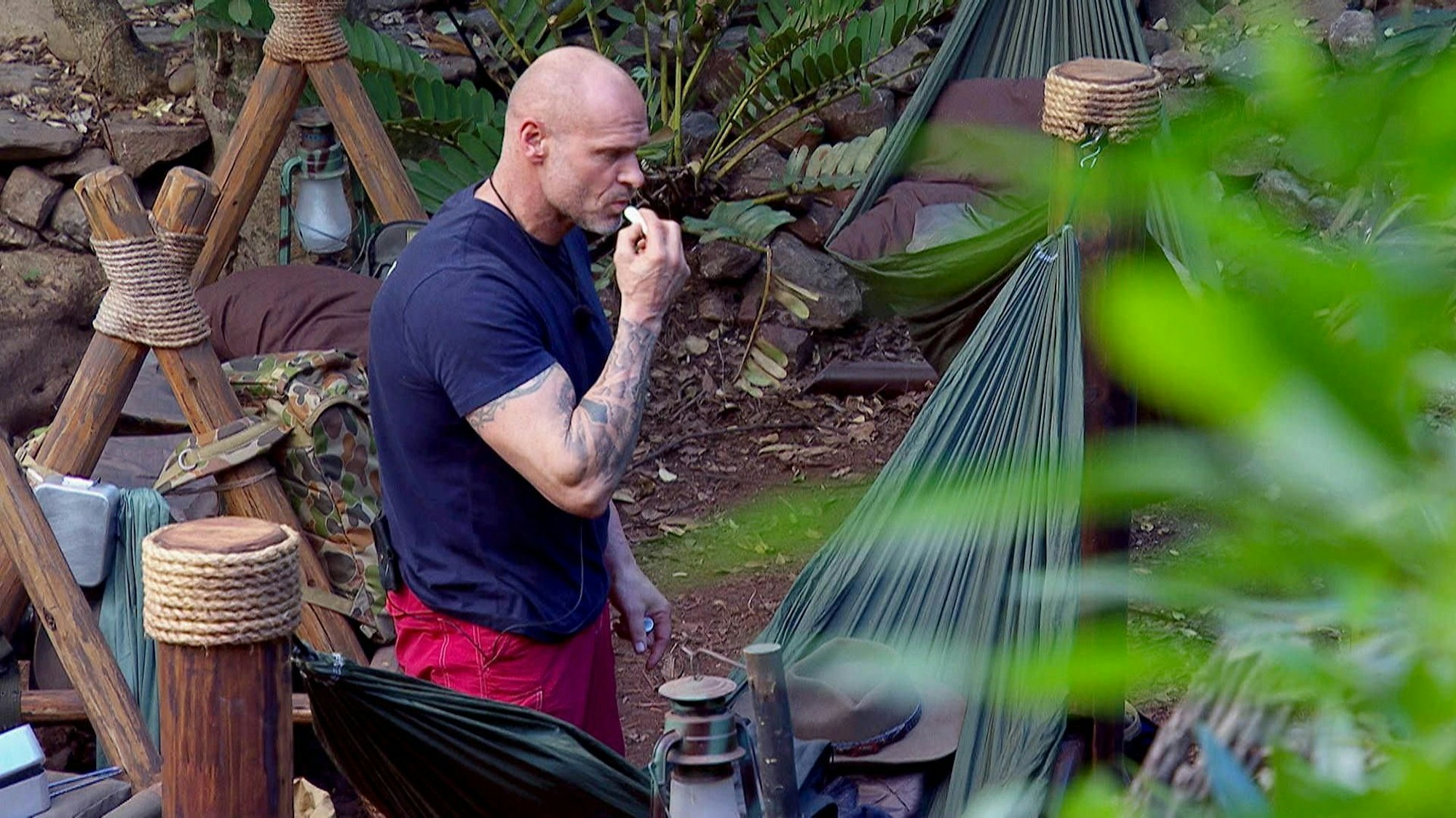 Das Foto zeigt Thorsten Legat an Tag 6 des Sommer-Dschungelcamps.
