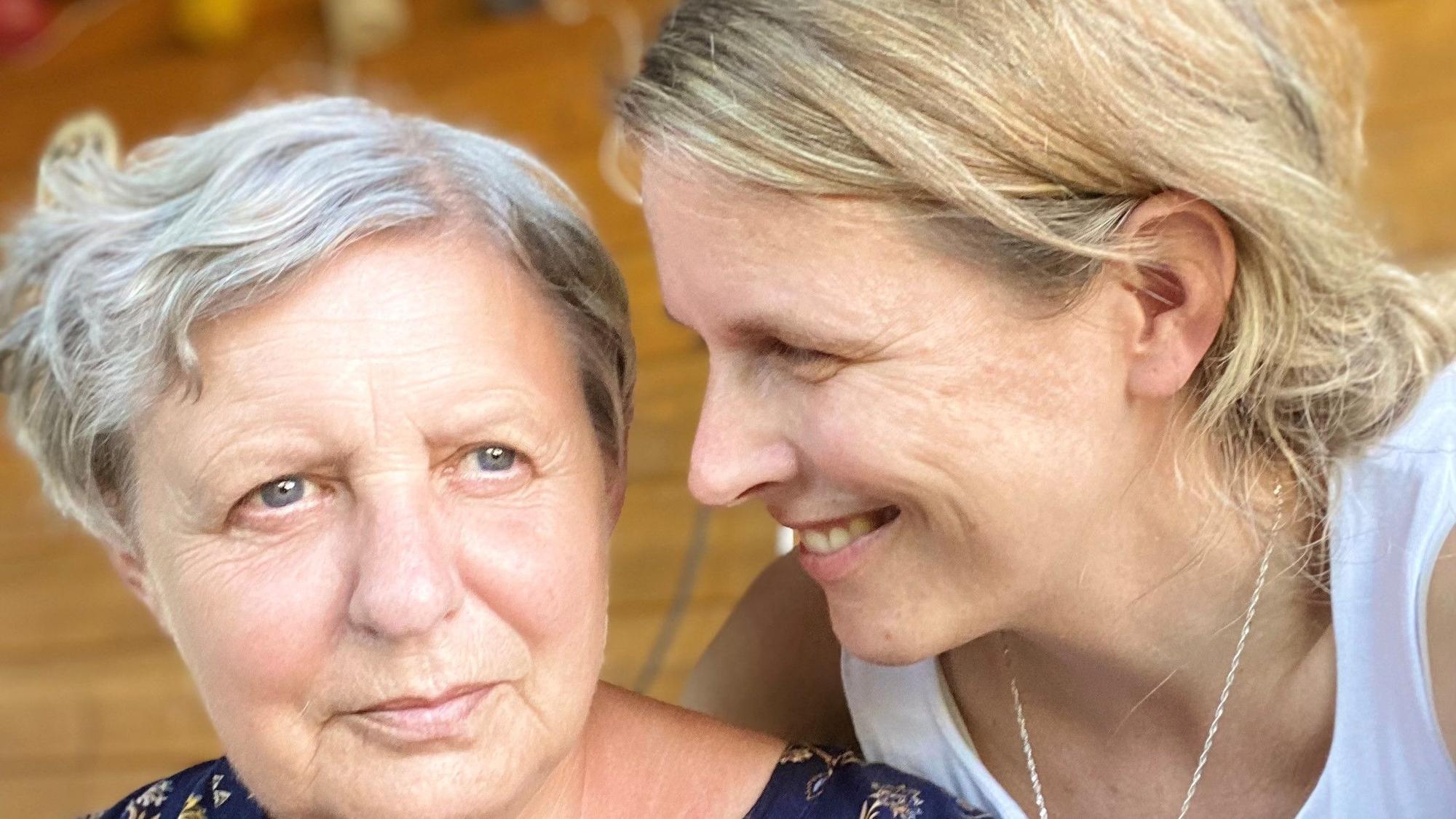 Peggy Elfmann mit Mutter