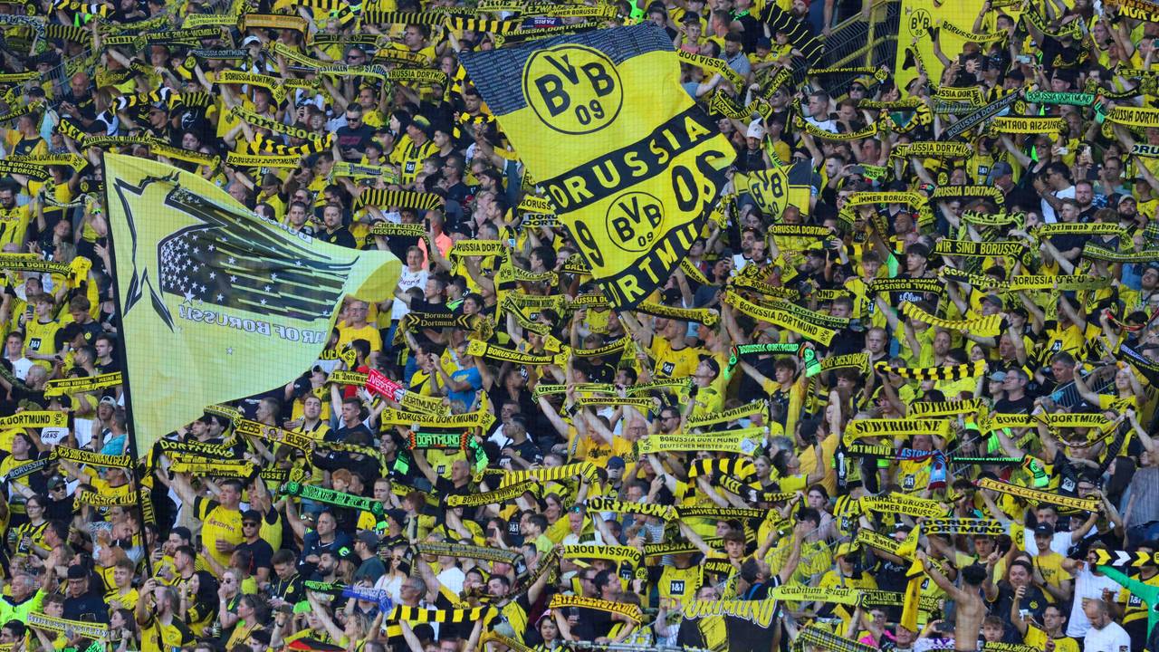 BVB-Fans während dem Testspiel gegen Aston Villa.