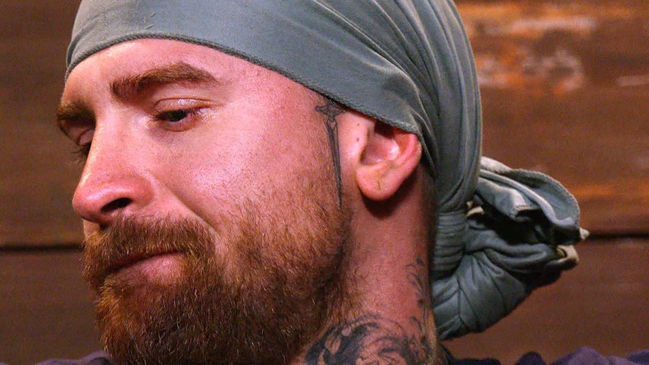 Gigi Birofio wird im Dschungeltelefon emotional.