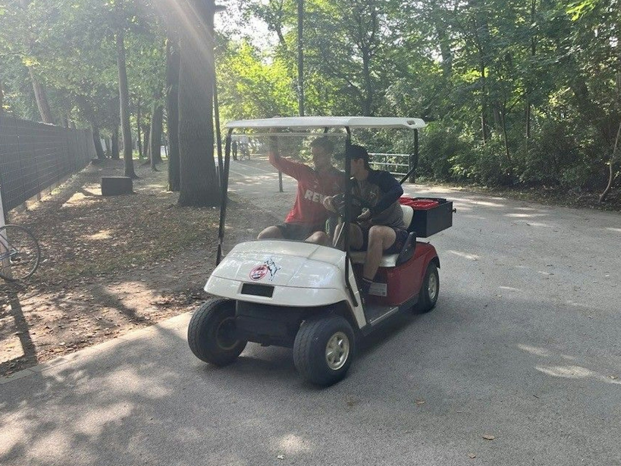 Rasmus Carstensen auf dem Weg zum FC-Training.