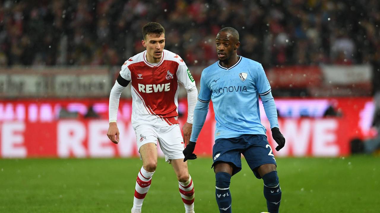 Christopher Antwi-Adjei (r.), hier am 10. März 2023 gegen Dejan Ljubicic, wechselt zum FC Schalke 04.