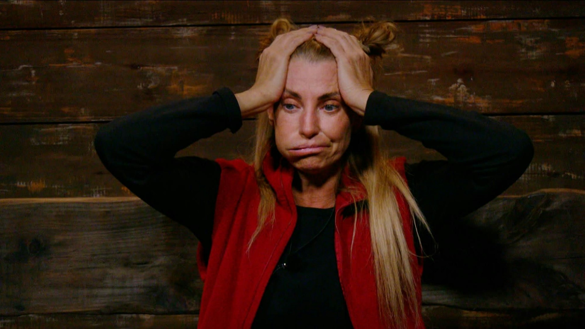 Giulia Siegel leistete sich im Legenden-Dschungelcamp einen Koch-Fauxpas.