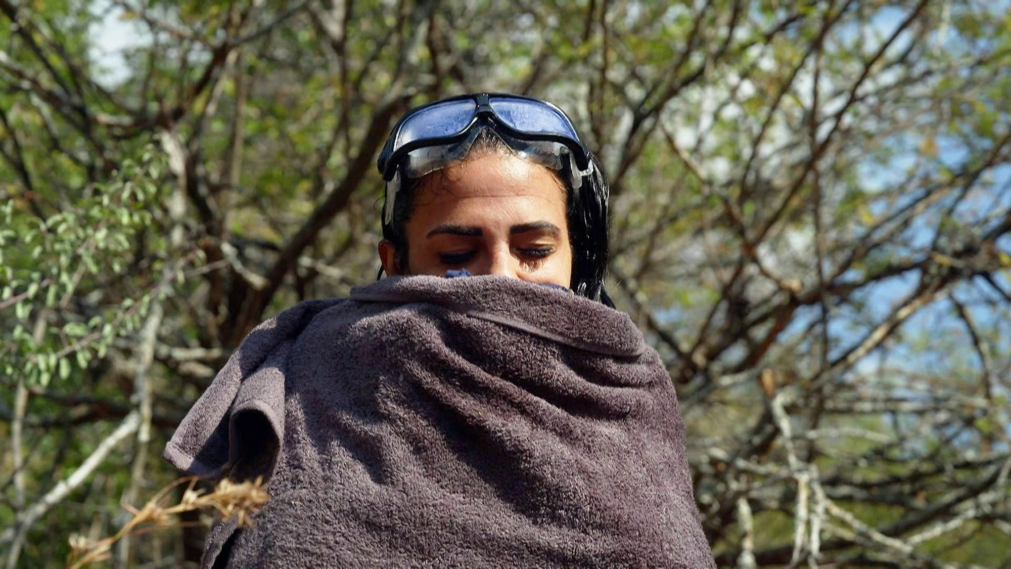 Elena Miras hat Angst, nach einer versemmelten Dschungelprüfung das Camp verlassen zu müssen.