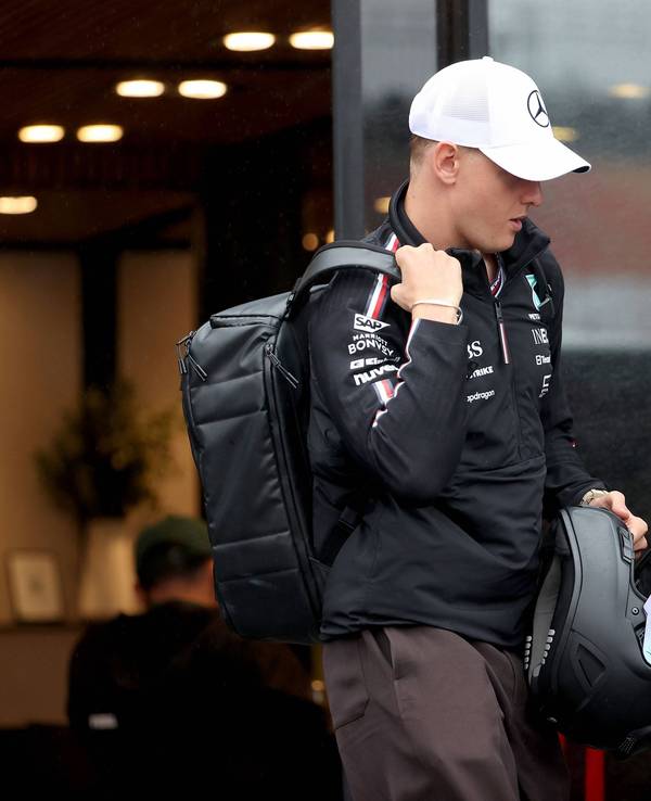 Mick Schumacher im Fahrerlager von Zandvoort.