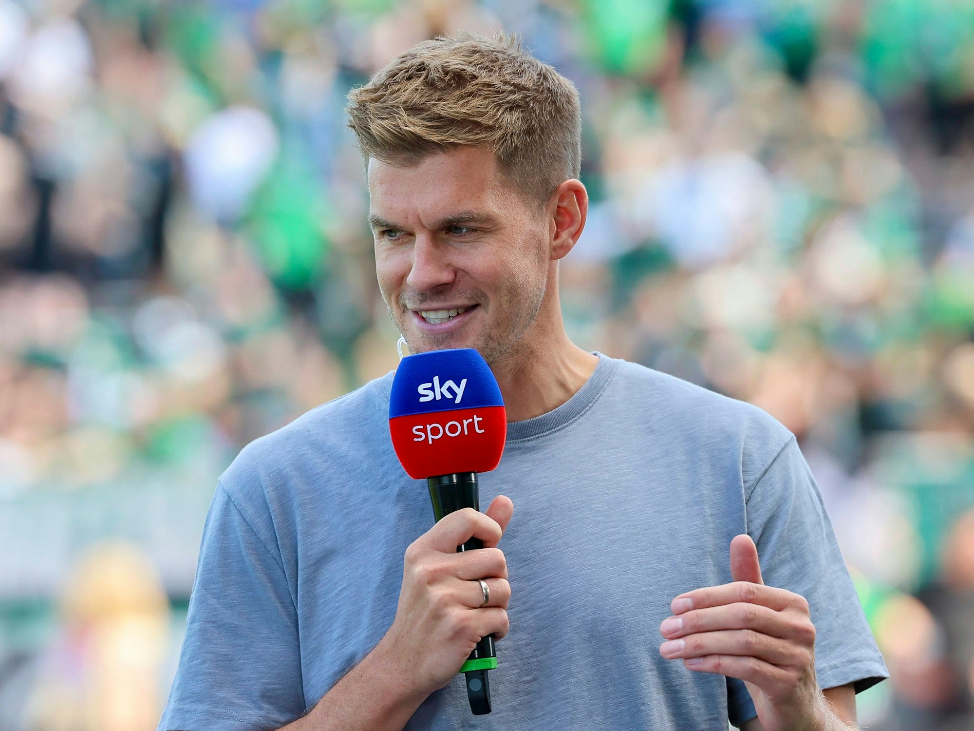 Simon Terodde, hier am 11. August 2024, ist mittlerwele TV-Experte bei Sky.