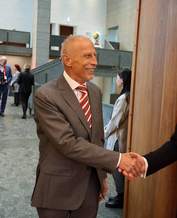 FC-Präsident Werner Wolf empfängt Christoph Daum zum 75. Geburtstag des Klubs im Kölner Rathaus. (Foto: 13. Februar 2023)