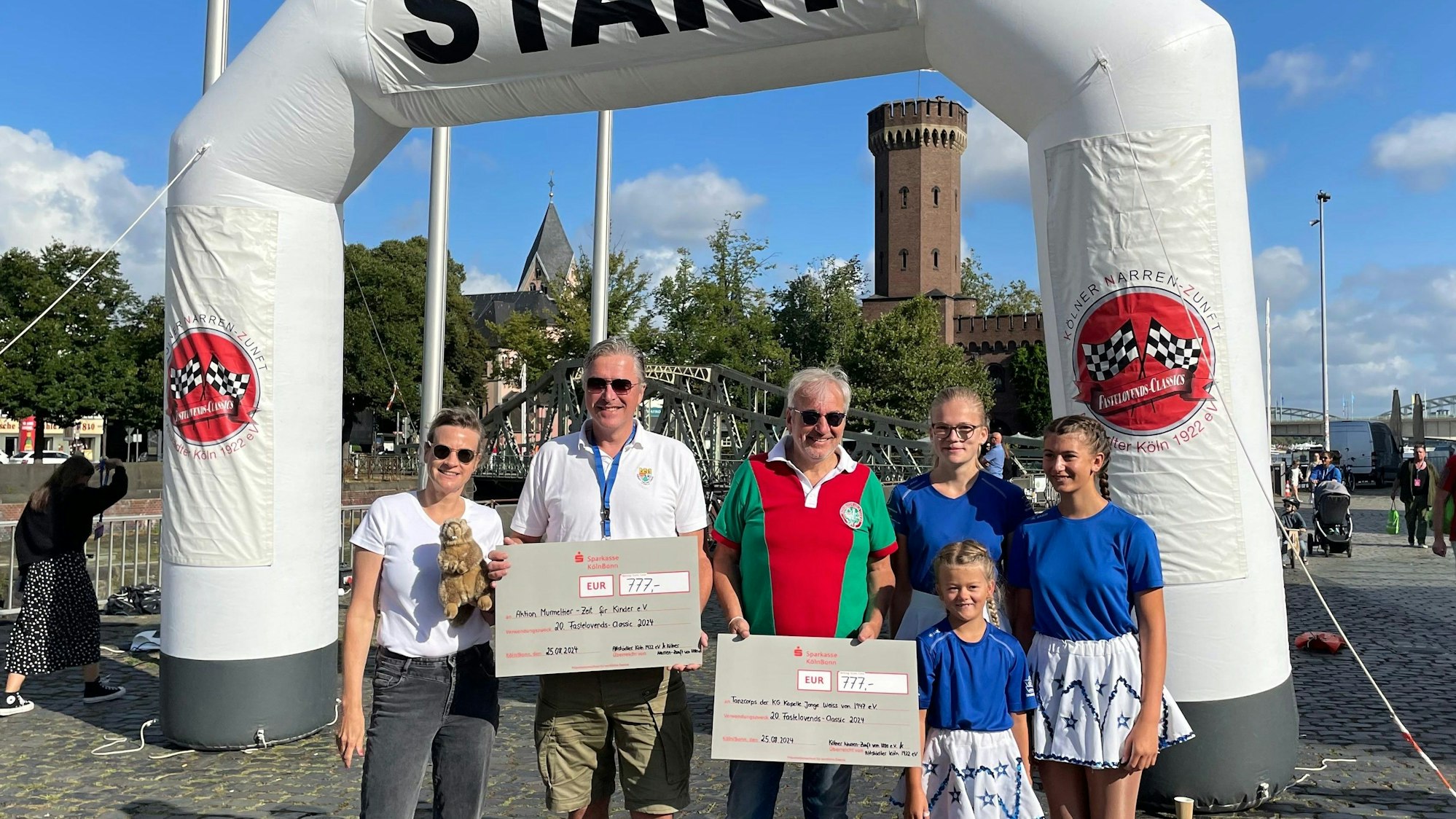 Spendenübergabe der Altstädter.