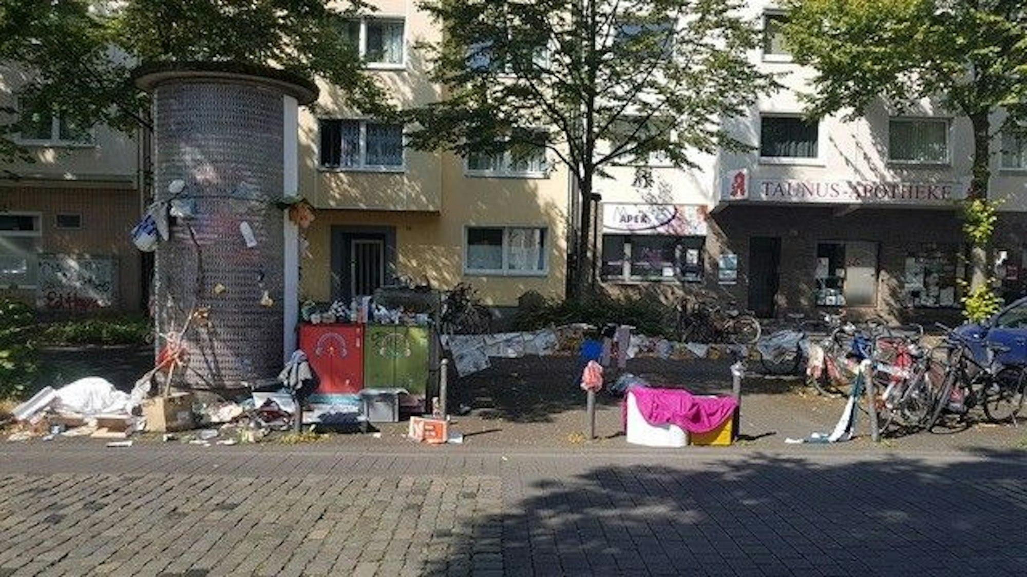 Müll in der Taunusstraße