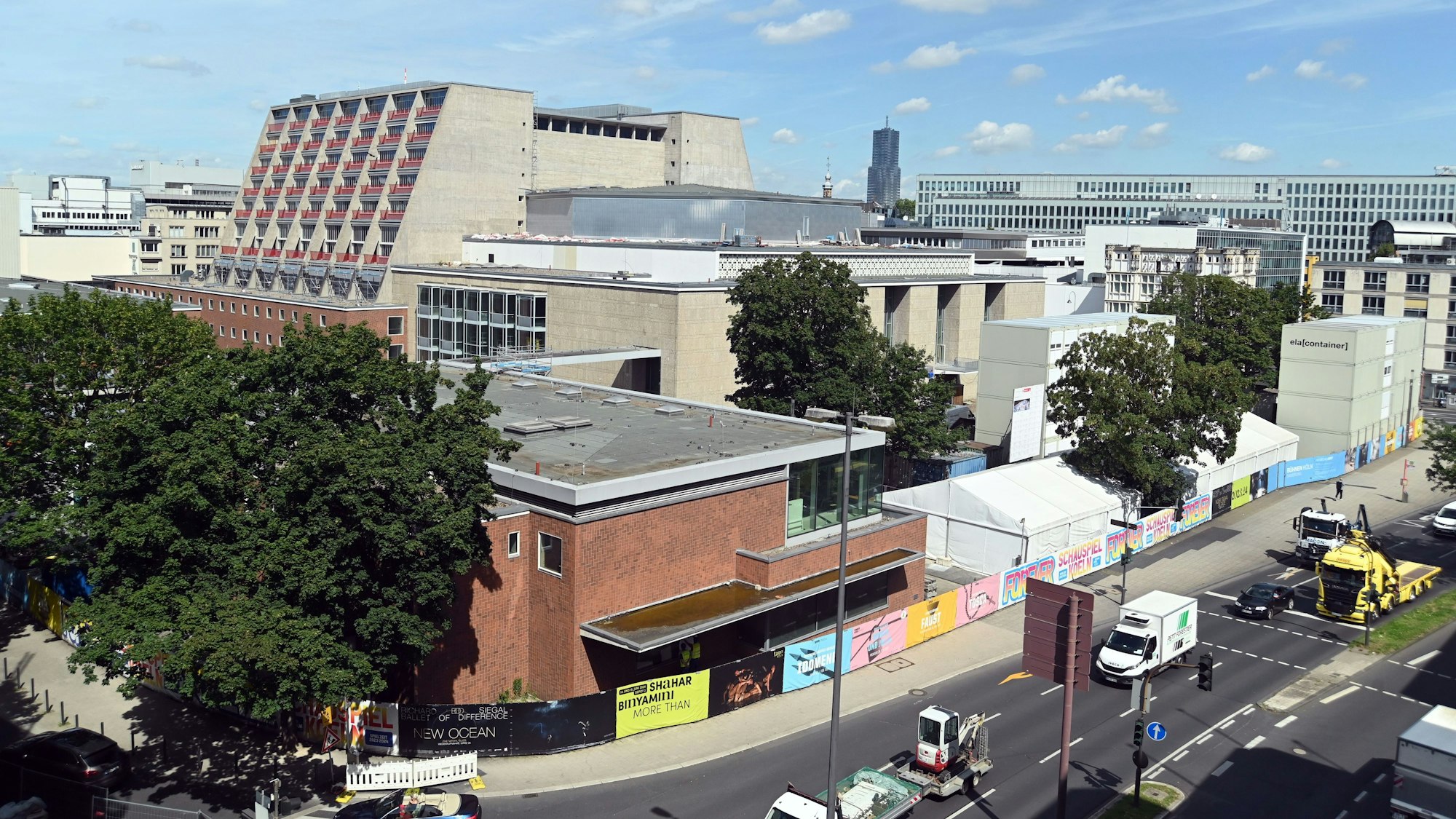 Die Oper Köln auf dem Offenbachplatz.
