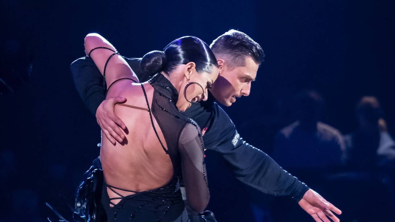 Tänzerin Malika Dzumaev und Tänzer Zsolt Sándor Cseke beim gemeinsamen Auftritt im Mai 2024. Nun gab das „Let's Dance“-Traumpaar seine Trennung bekannt.